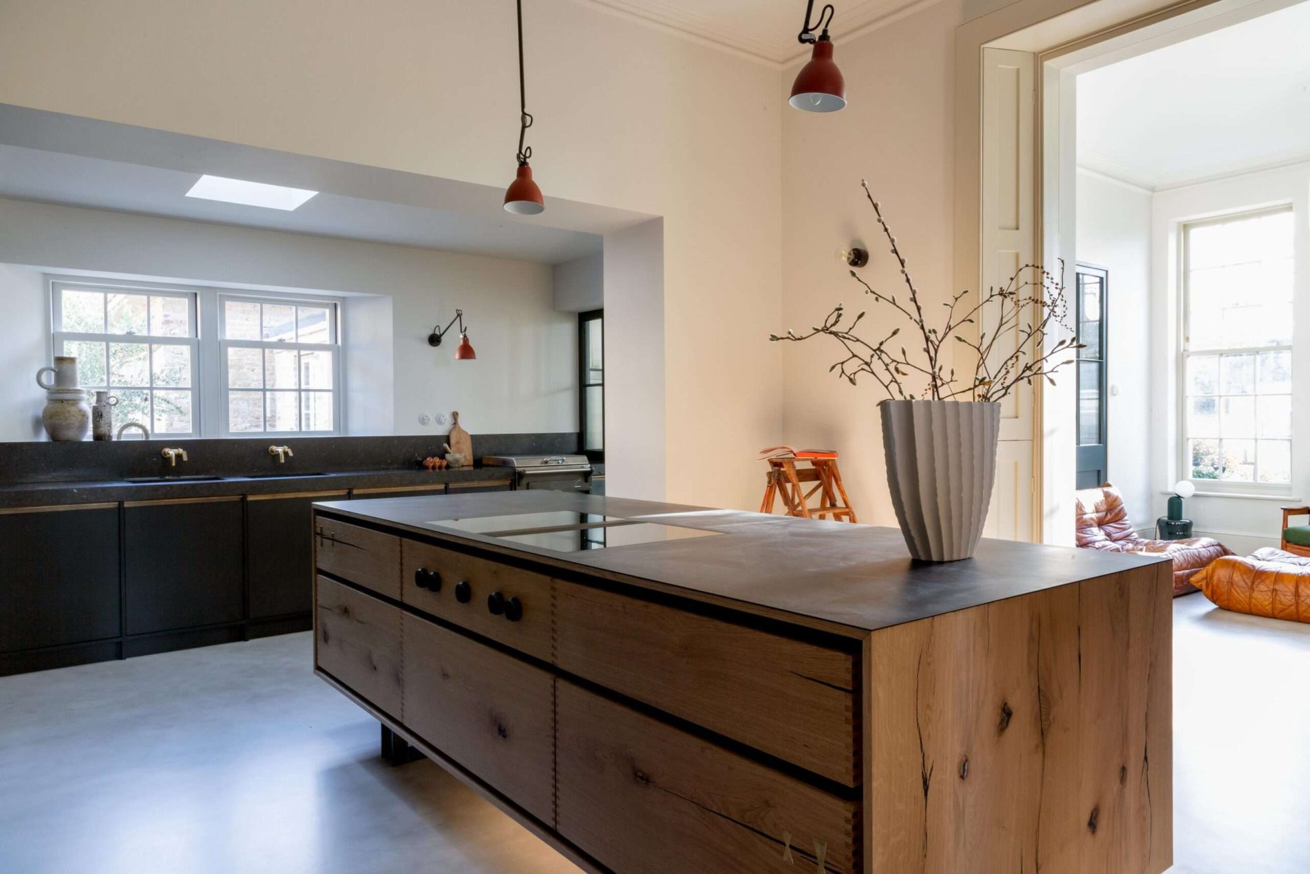 Bespoke Richlite Kitchen - Black and Natural Wood Kitchen - Kitchen Ideas - Papilio Kitchens